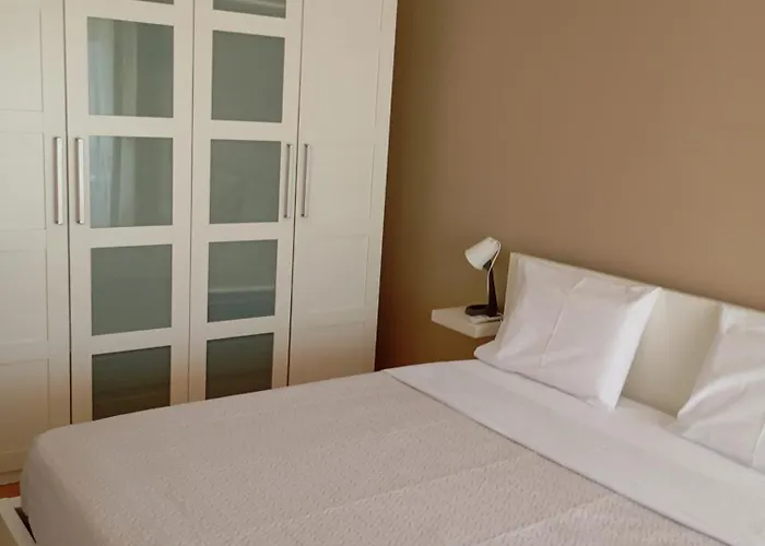 Park Flat Casa Do Ze * Setúbal