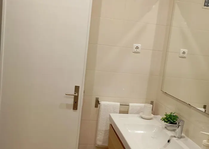 Park Flat Casa Do Ze * Setúbal